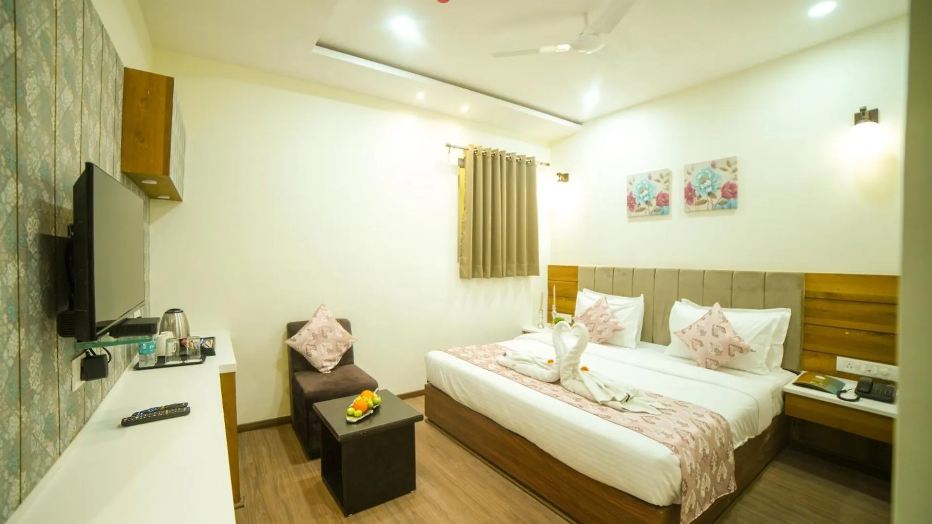 Hari Vilaas Enclave Hotel Varanasi 3*,