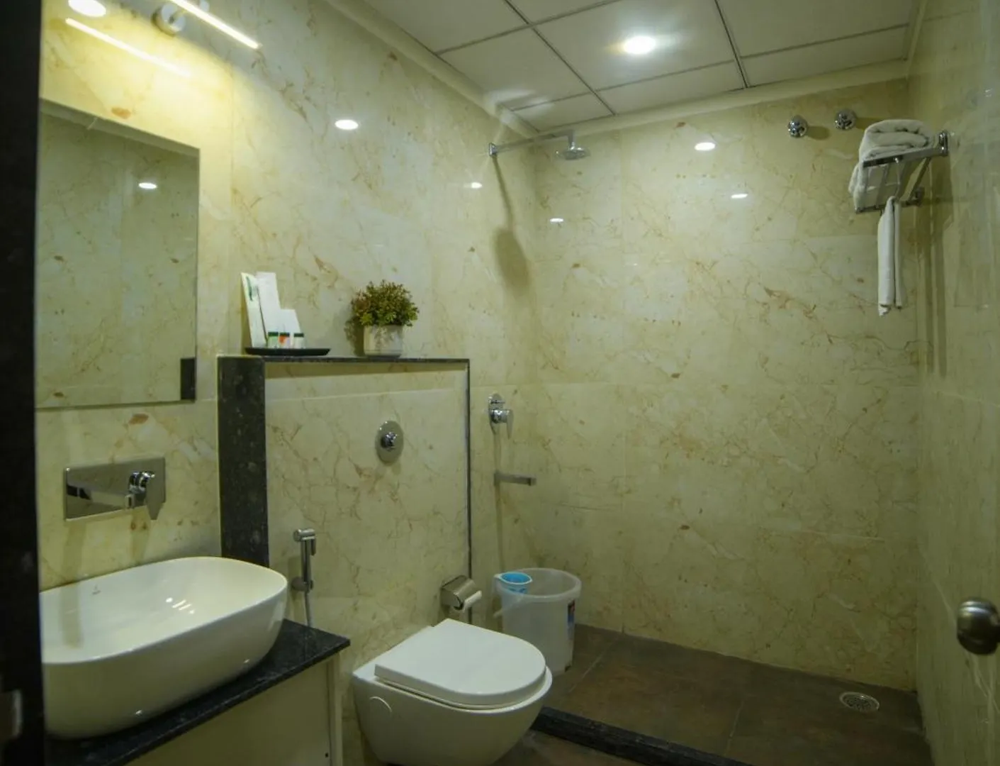 Hari Vilaas Enclave Hotel Varanasi 3*,  India